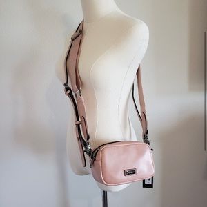 NWT Botkier New York Cámara Bag